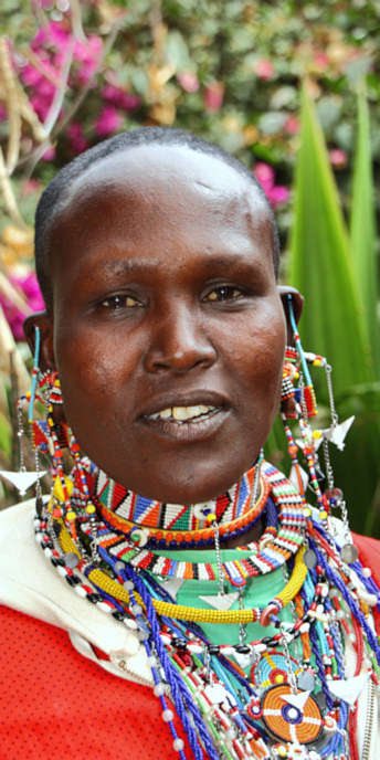 Maasai_2023_portrait_v.jpg