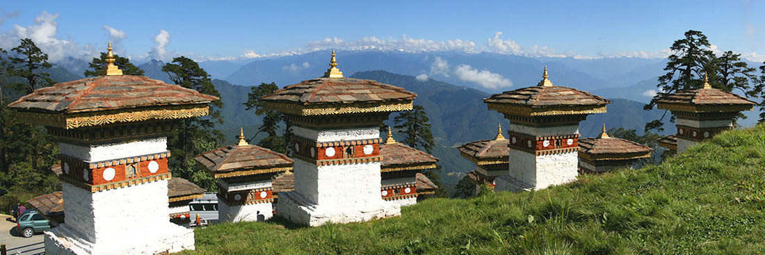 BhutanHimalays_Chortens_Pan_5_8000.jpg