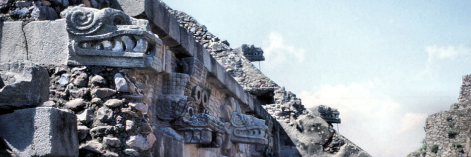 TeotihuacanTempleOfQuetzlcoatlDetail3.jpg